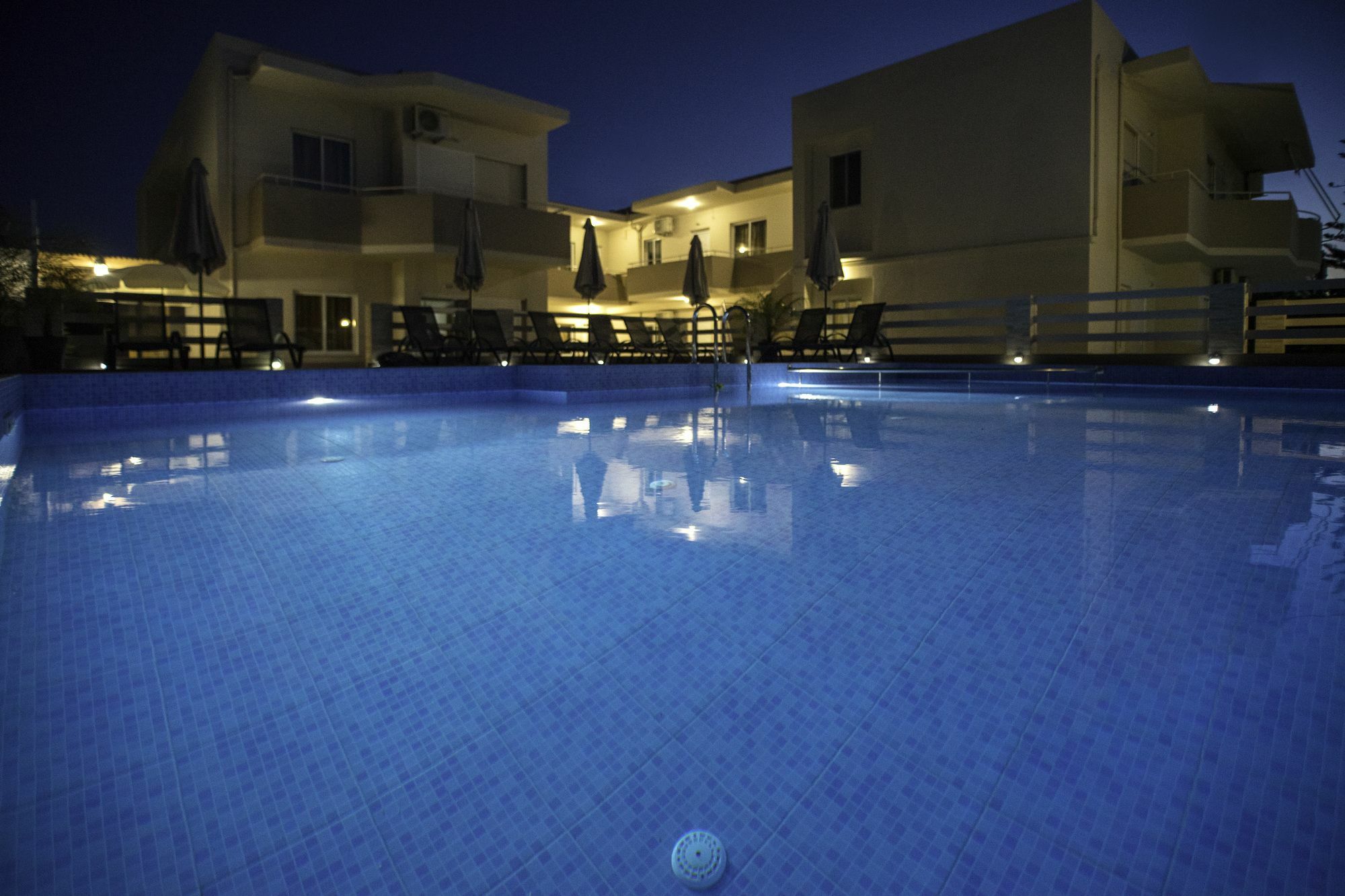 Naiades Luxury Apartments Kalathas Exterior foto